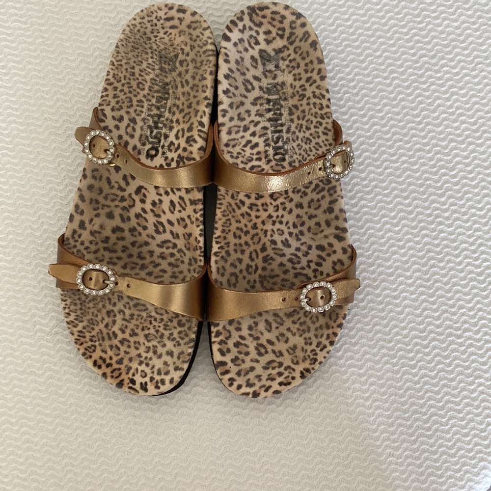 Mephisto Size 37 metallic gold Cheetah 🐆 print with rhinestones - Picture 8 of 10